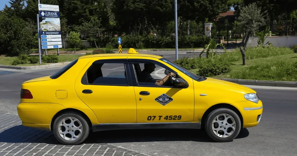 اقرب تكسي من موقعي